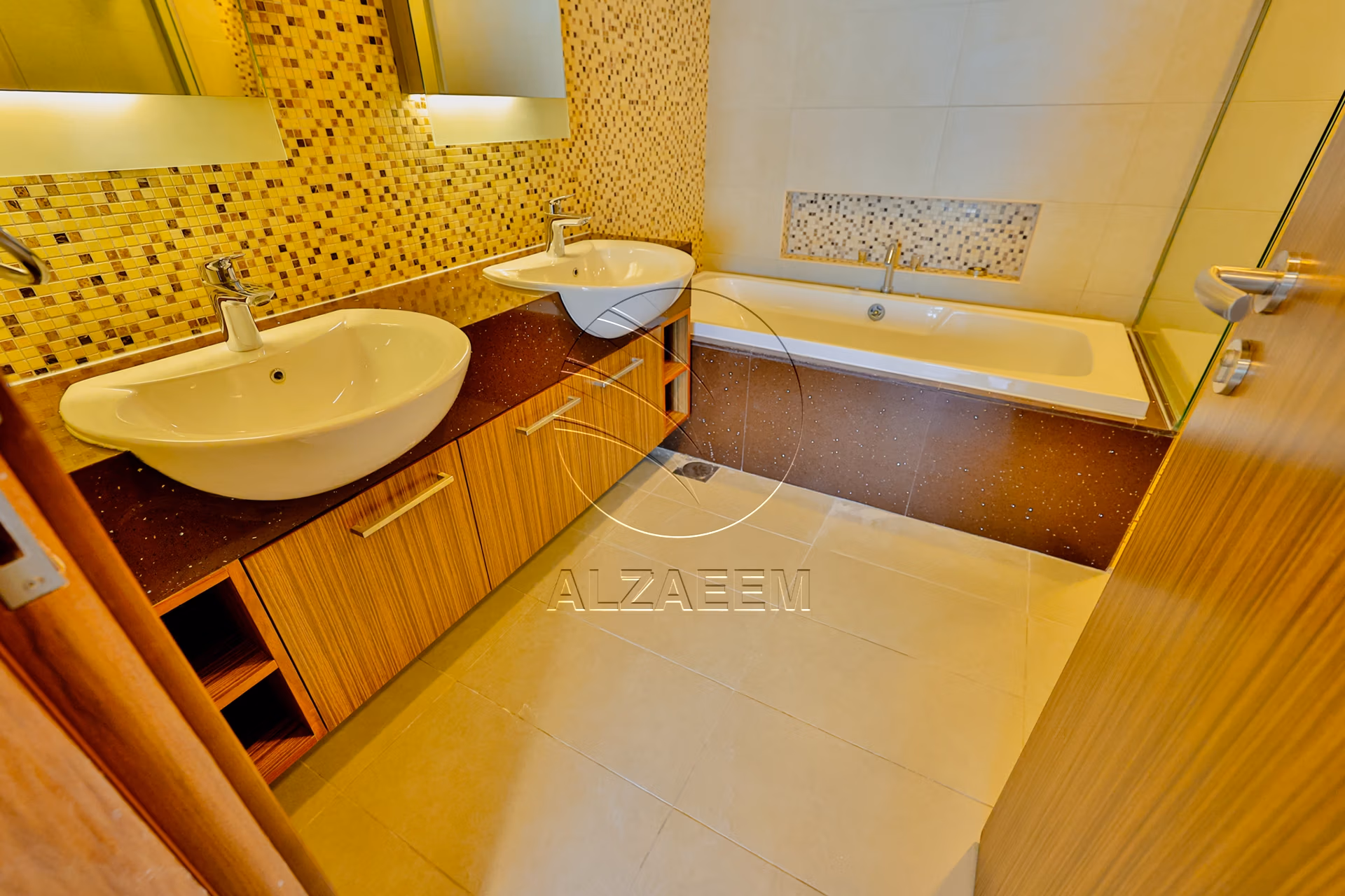 √ Luxurious Sea View Simplex Townhouse | VACANT √