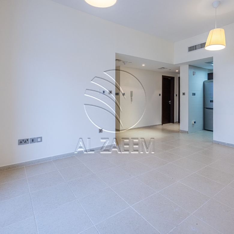 √ High Level Tenanted Unit with Rent Refund √