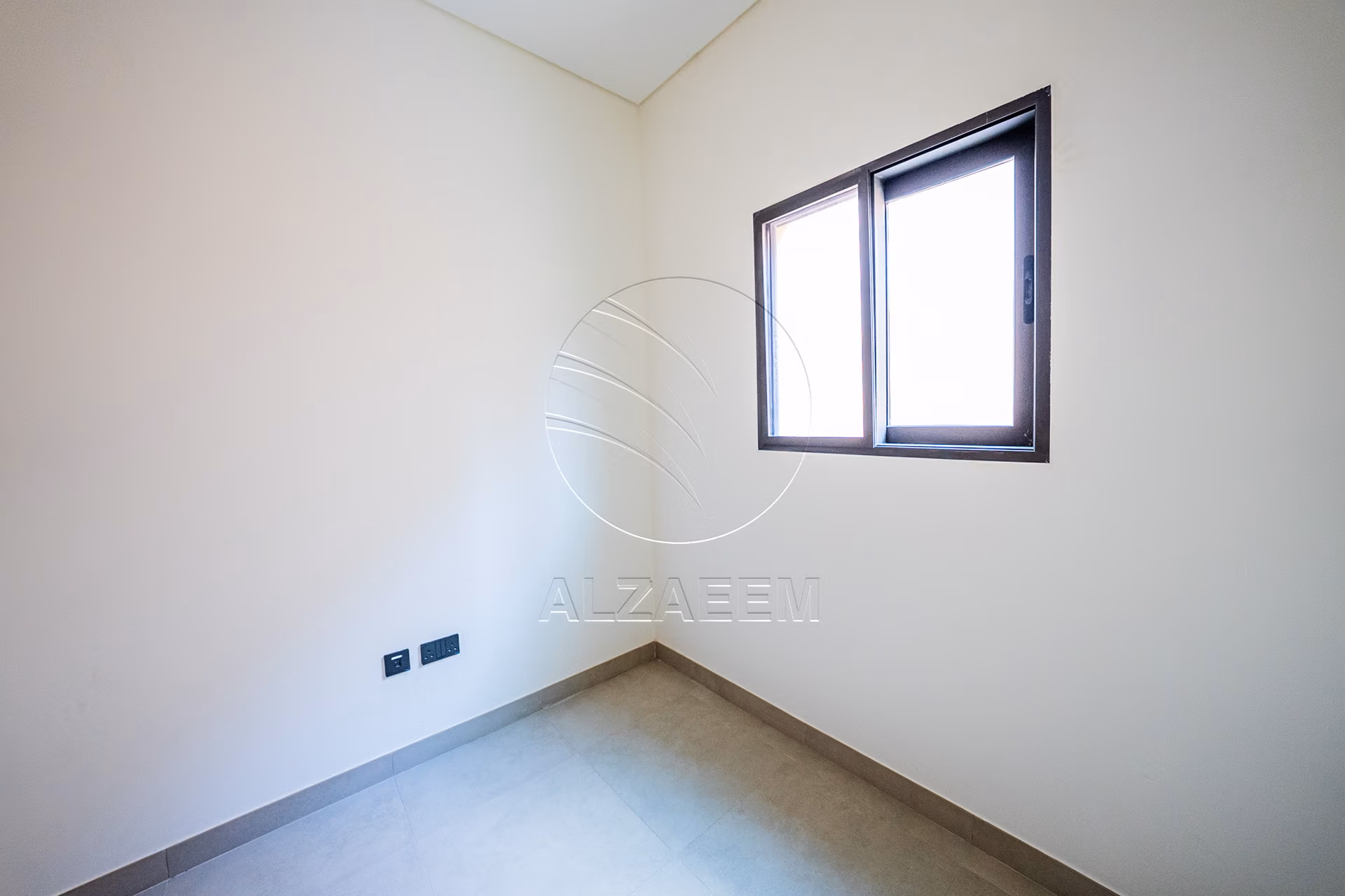 Single Row Villa | Huge Plot | Ready for Occupancy