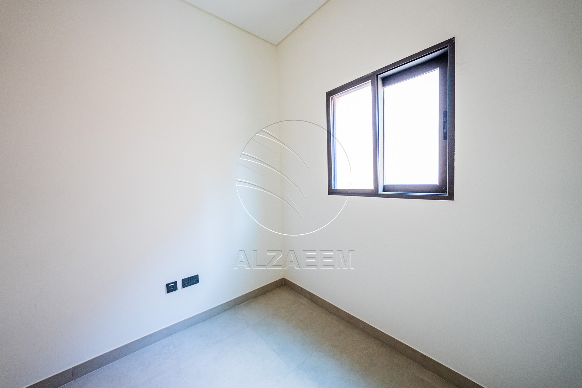 Single Row Villa | Huge Plot | Ready for Occupancy