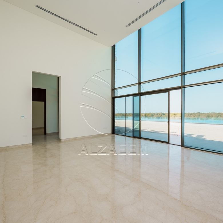 √Seafront VIP Villa | Single Row Corner Big Plot√