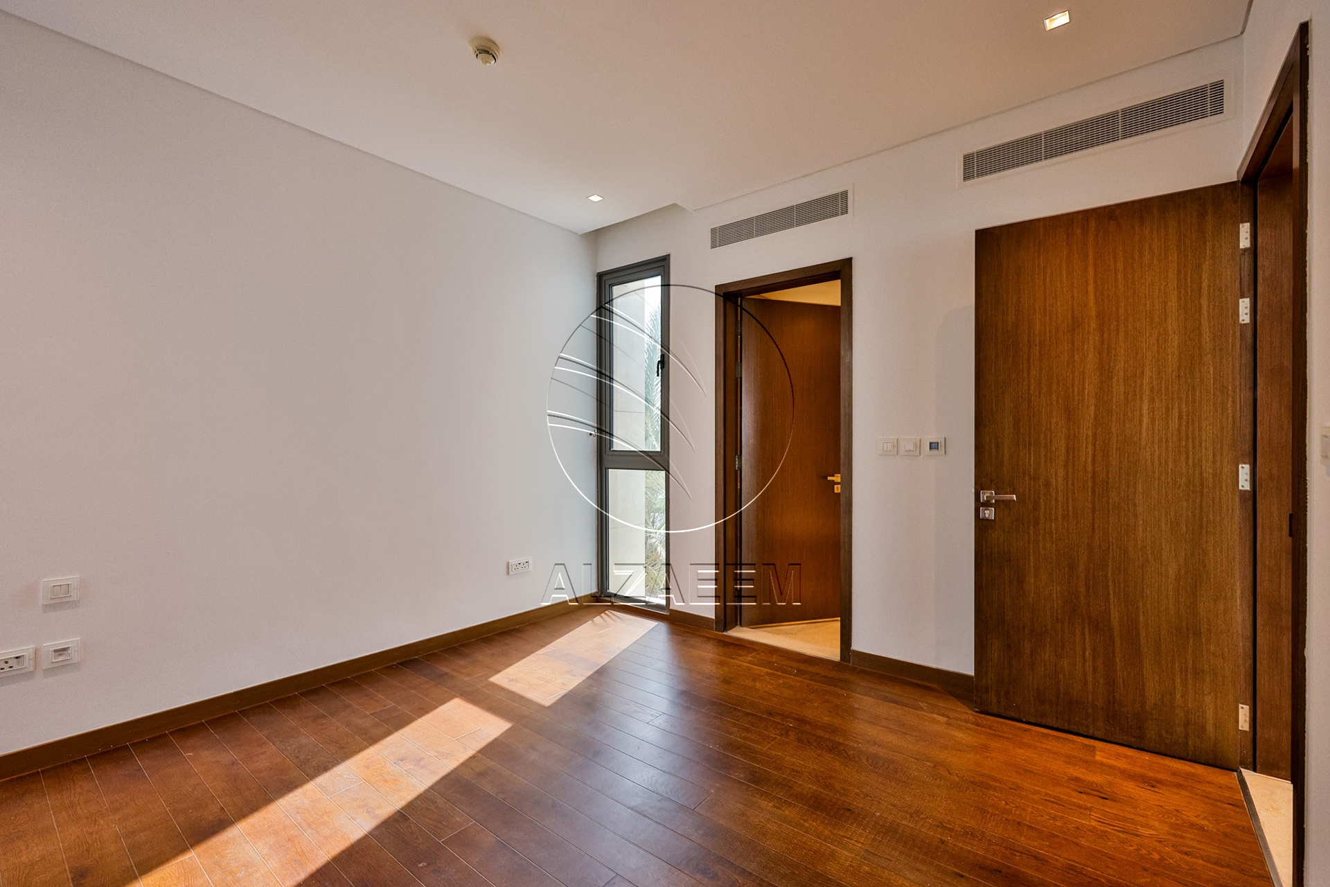 Golf Course View Villa + 1047Sqm Landscaped Plot