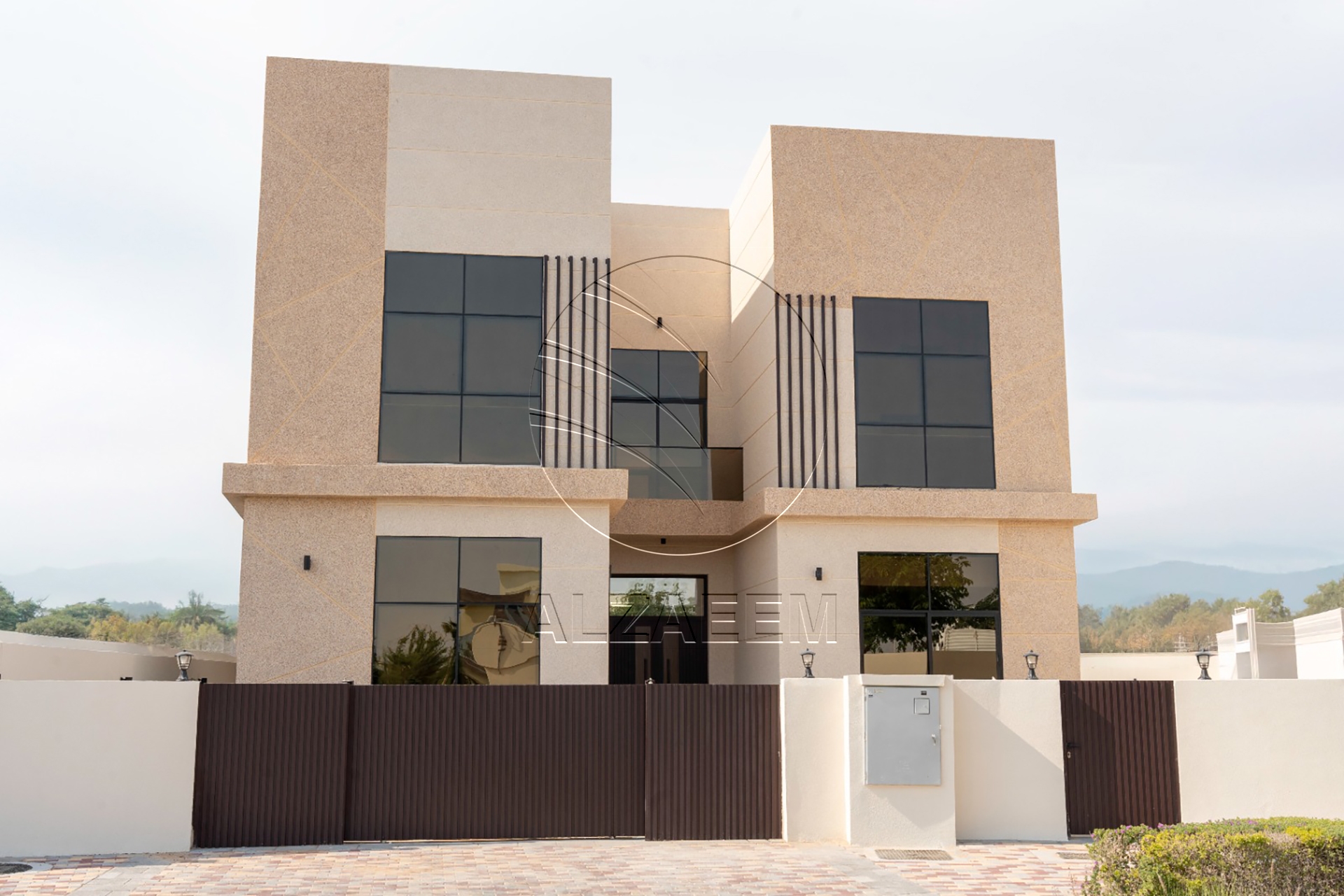 √Brand New Single Row Modern Villa! Spacious Plot√