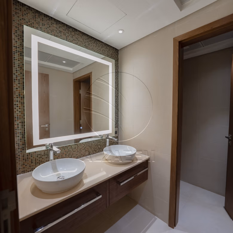 √Corner Unit | 5BR Villa with Pod | 2 Majlis√
