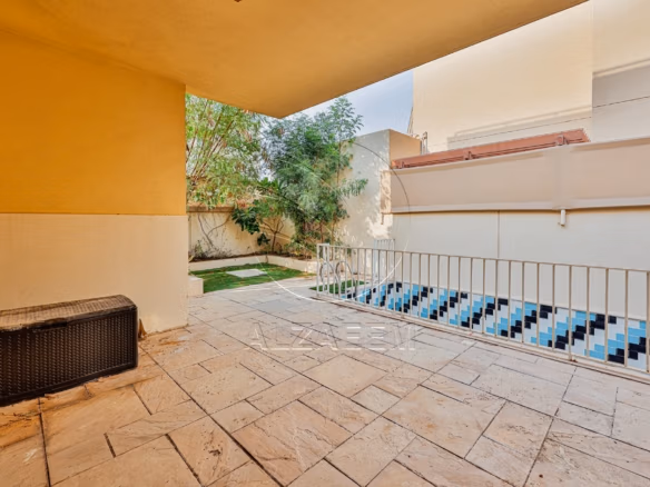 √ Private Pool | Type A | Tenanted | CORNER √