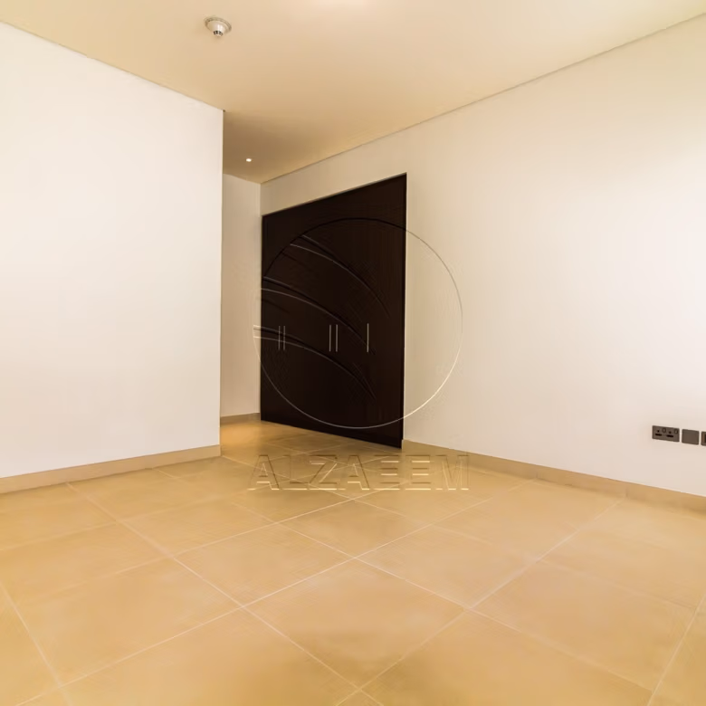 VACANT! 5BR+Maid | Mid Unit-Double Row