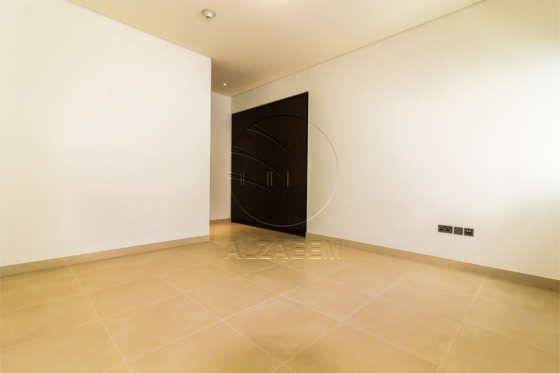 VACANT! 5BR+Maid | Mid Unit-Double Row