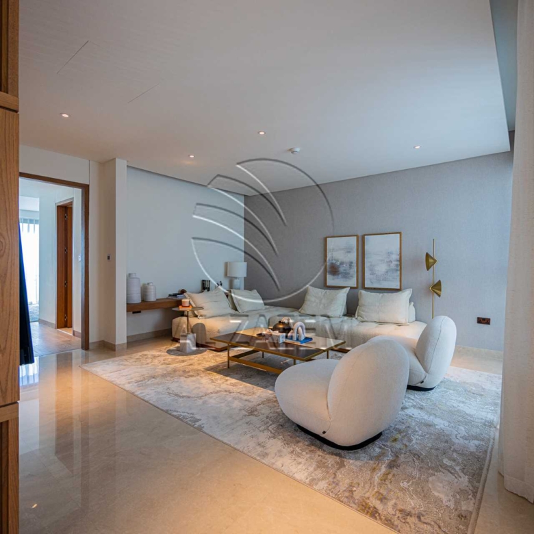 √1005 Sqm Plot! High Ceiling | Single Row Corner √