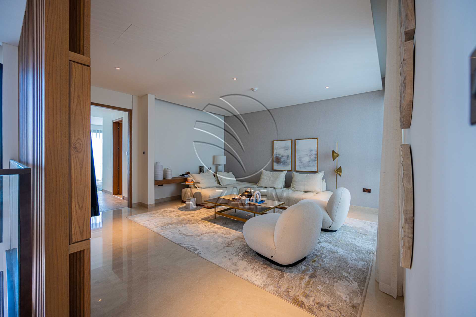 √1005 Sqm Plot! High Ceiling | Single Row Corner √