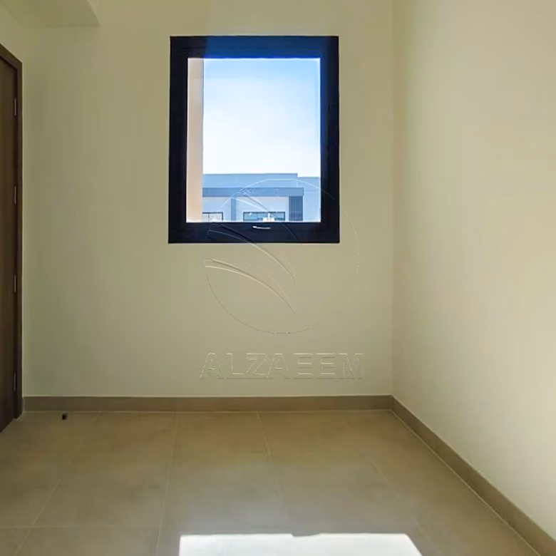 Single Row | Semi Furnished | Near Amenities