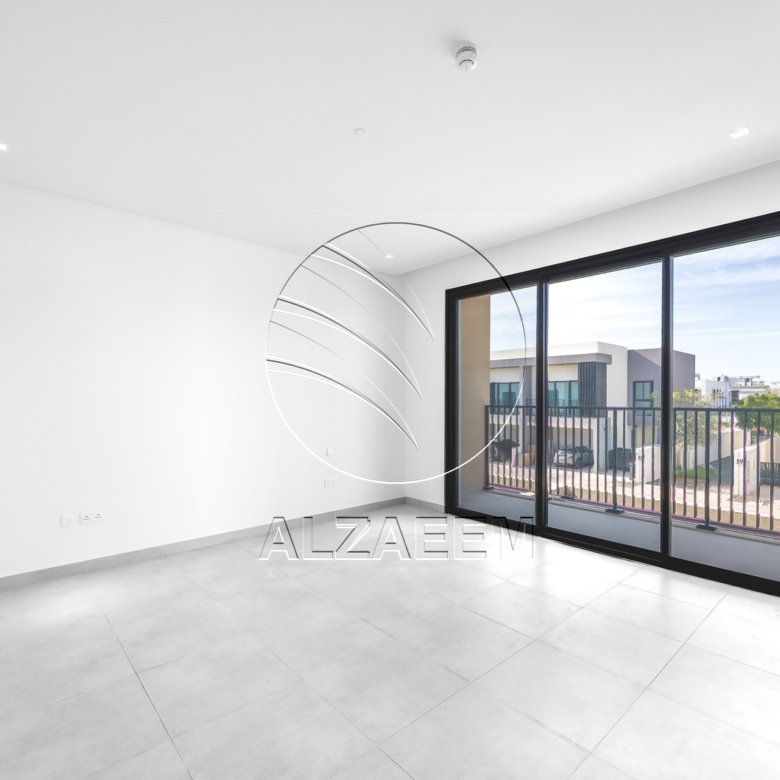 √Corner Unit | Double Row | Move-in Ready√