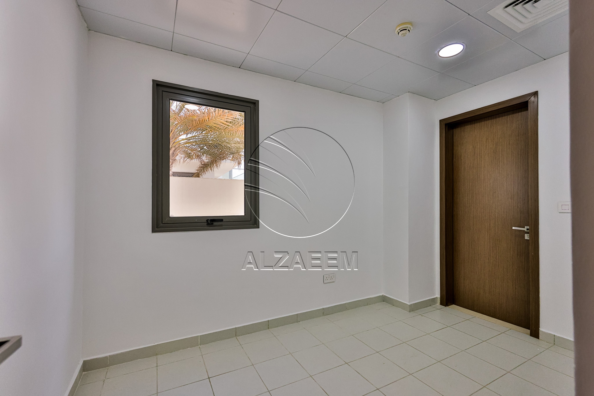 Golf Course View Villa + 1047Sqm Landscaped Plot