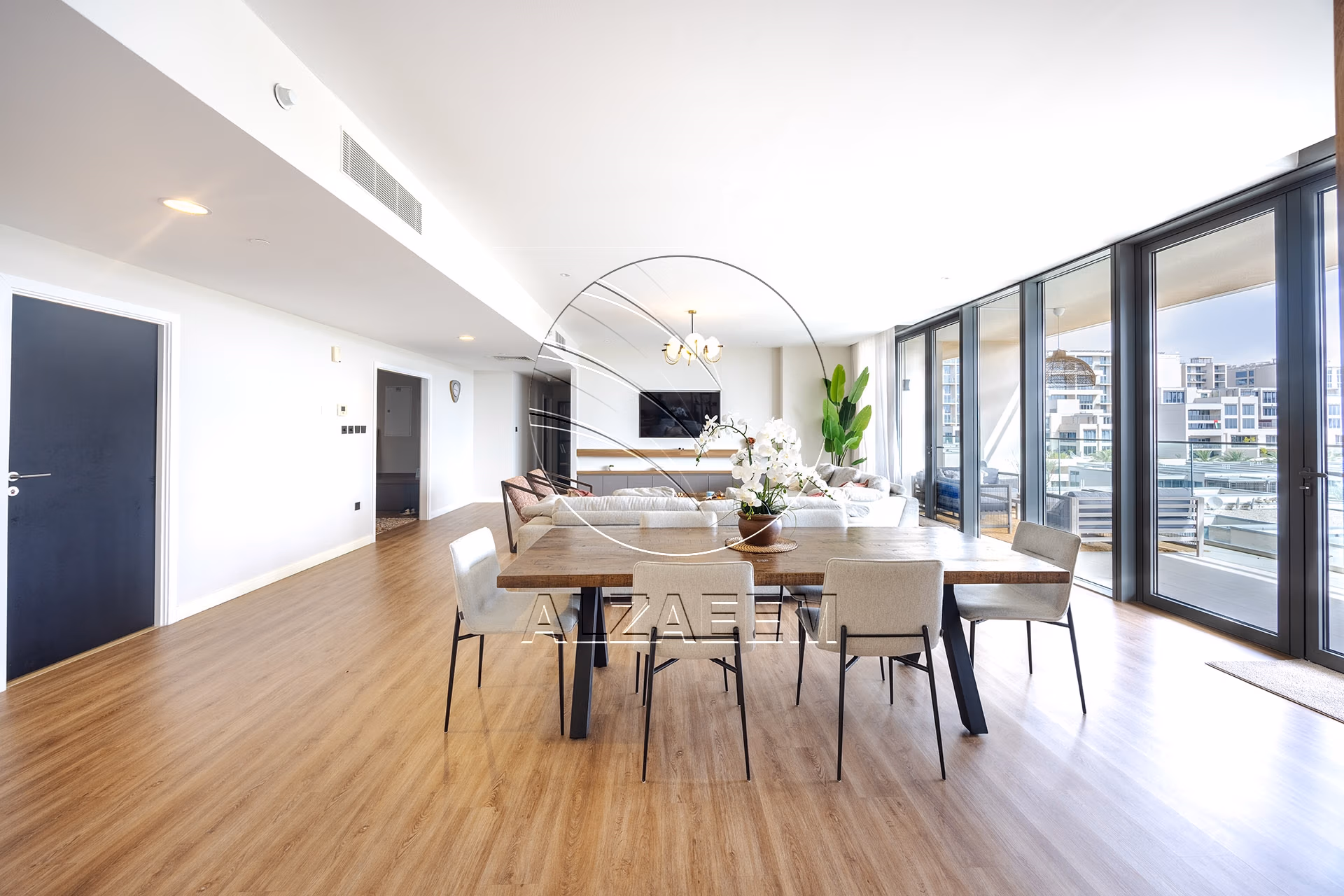 VACANT! 4BR Penthouse | Luxury Living