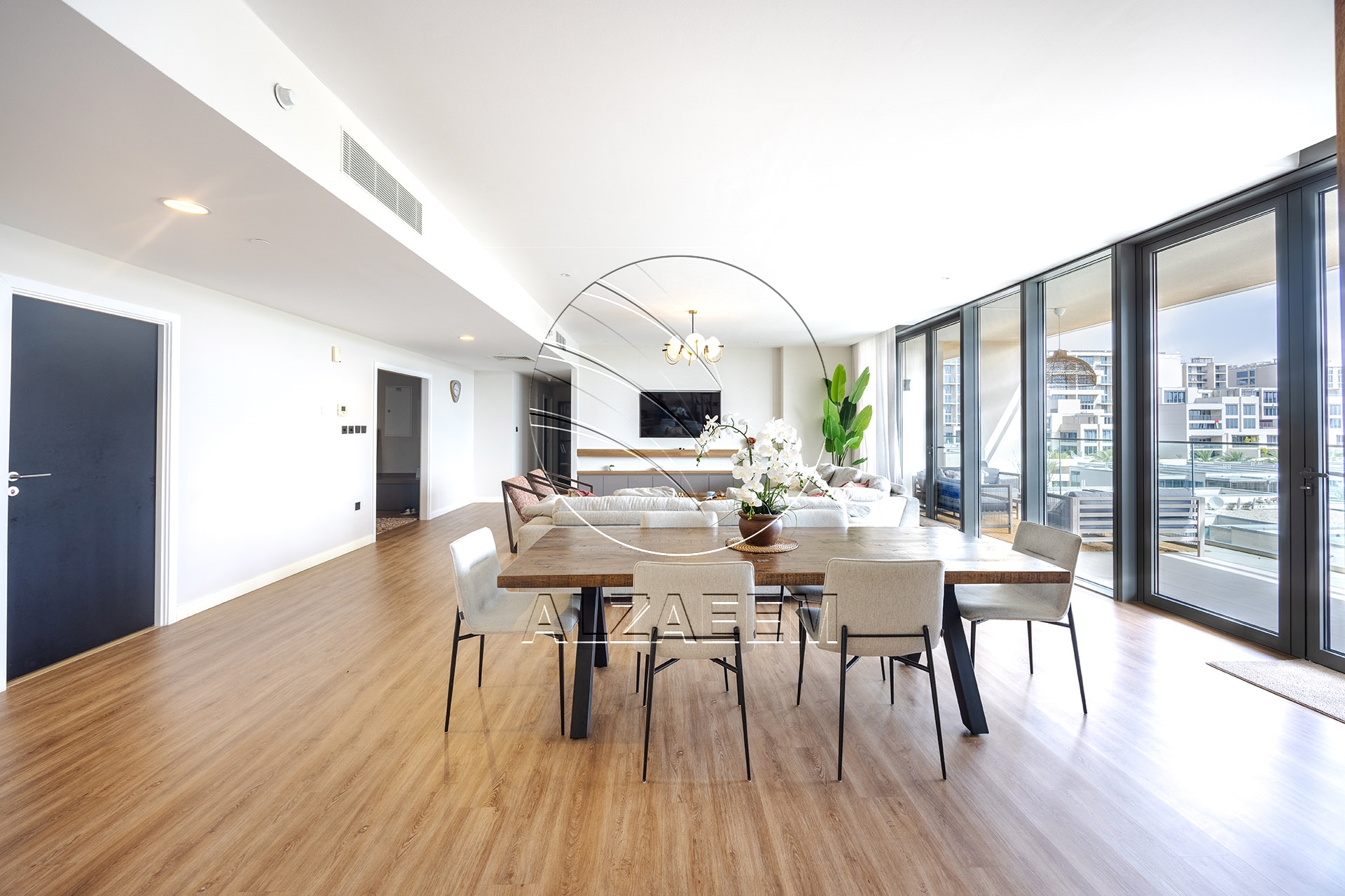 VACANT! 4BR Penthouse | Luxury Living
