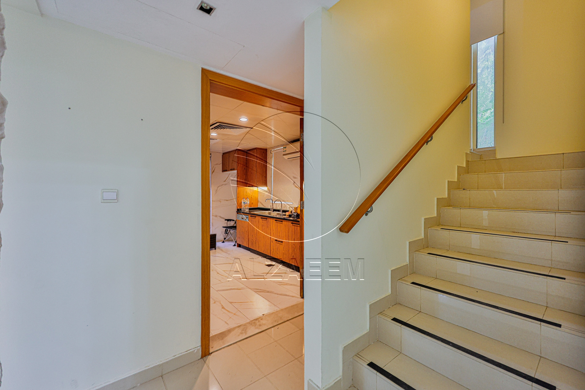 √ Private Pool | Type A | Tenanted | CORNER √