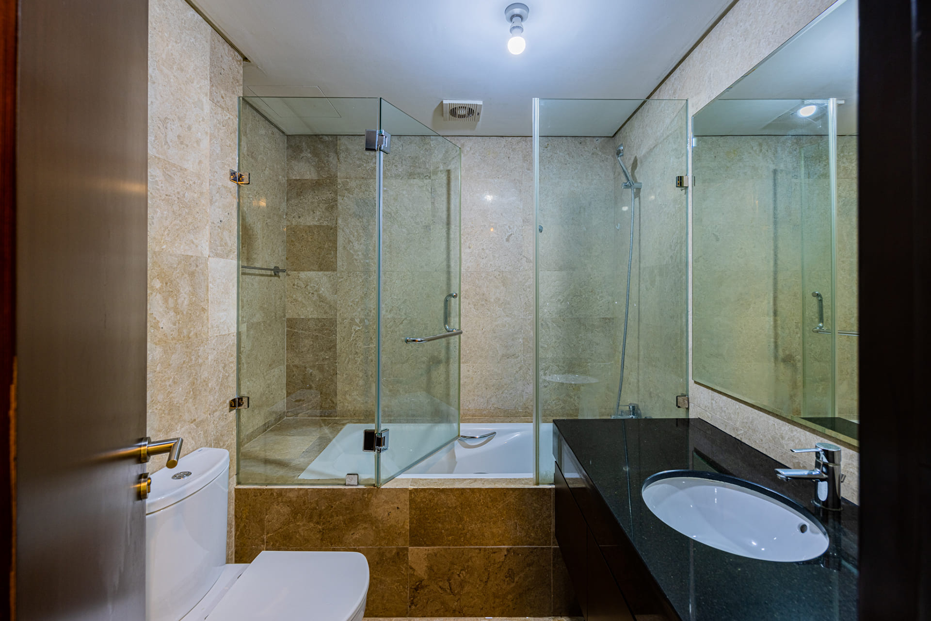 √High Floor | Balcony | Pool and Partial Sea View√