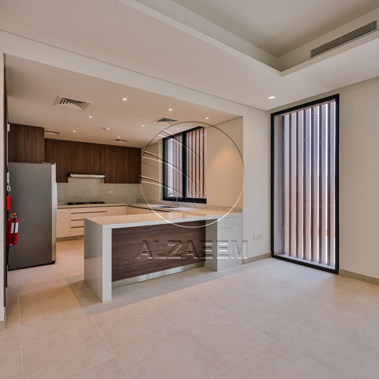 √ 4BR+Maid Single Row Villa | Prime Location √
