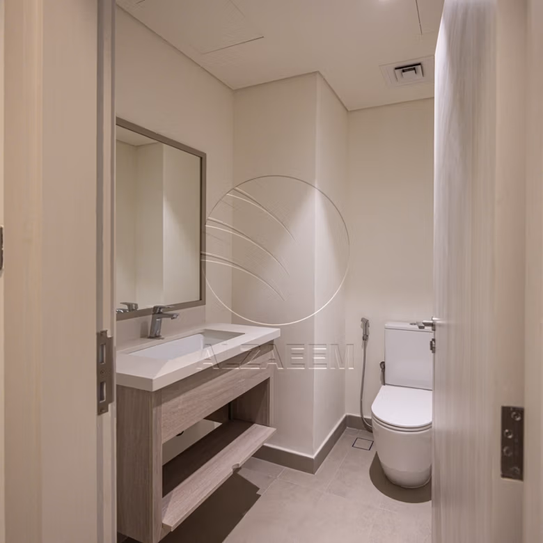 √VACANT| New Family Home | End Unit√
