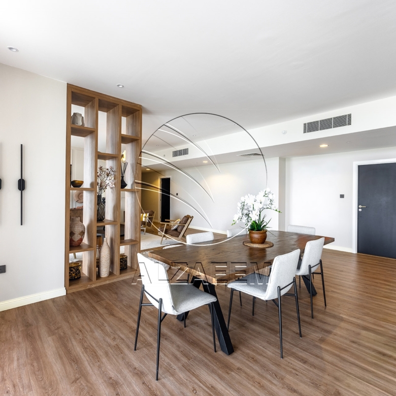 VACANT! 4BR Penthouse | Luxury Living