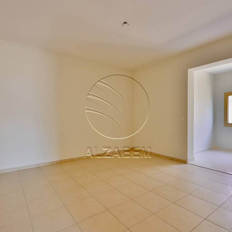 Vacant | Private Pool | For Investment or End Use