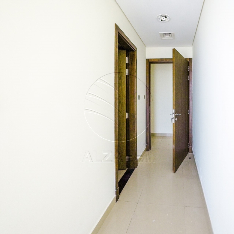 TOP FLOOR | Full Sea View | Move-in Ready
