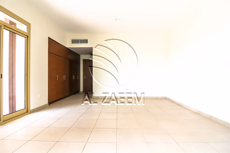 VACANT! Spacious Layout | Double row middle