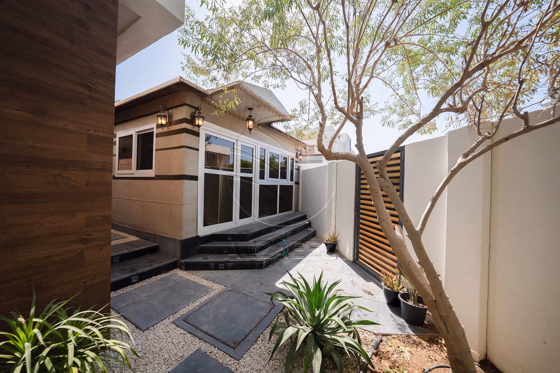 √Corner Unit | 5BR Villa with Pod | 2 Majlis√