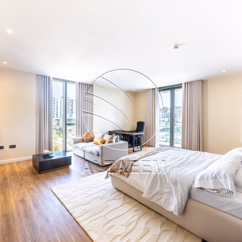 VACANT! 4BR Penthouse | Luxury Living