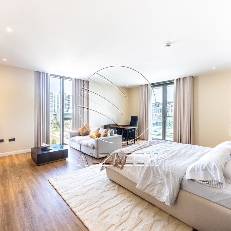 VACANT! 4BR Penthouse | Luxury Living