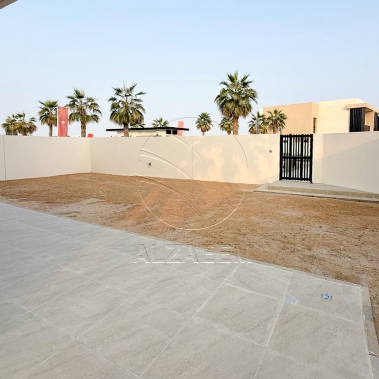 Single Row | Duplex 4BR Villa 4XS | Corner Unit