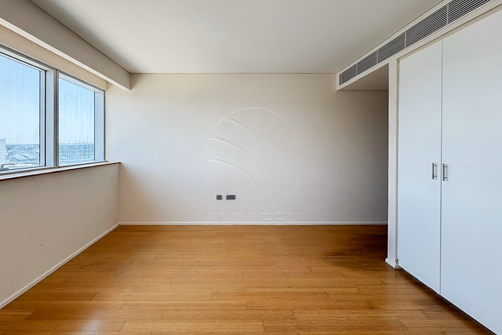 √Modern Living with Private Beach Access | Rented√