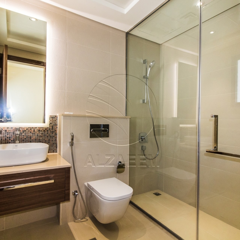 VACANT! 5BR+Maid | Mid Unit-Double Row