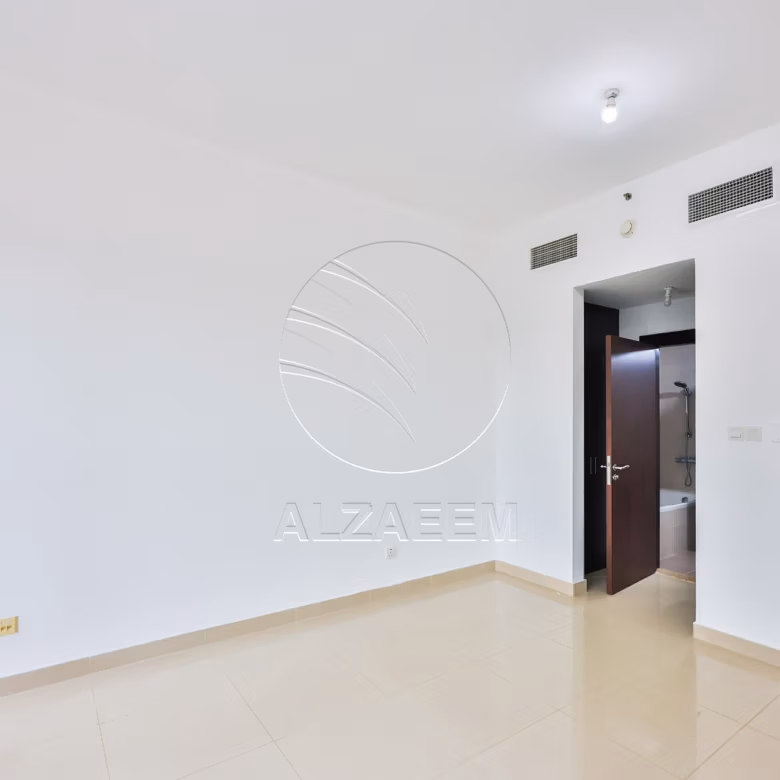 VACANT and Exclusive | 4 Payments | Community View