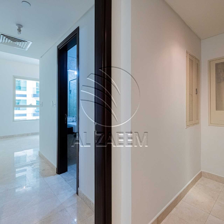 √ High Level | Vacant | Sea and Skyline Views √