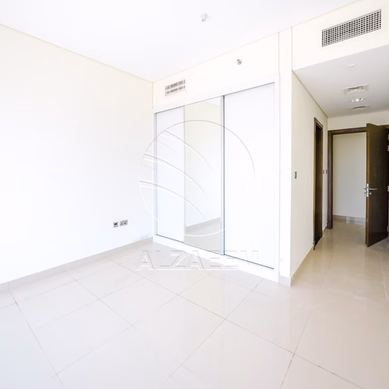 TOP FLOOR | Full Sea View | Move-in Ready