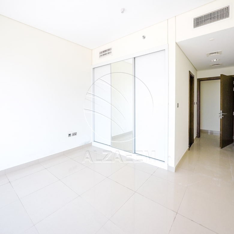 TOP FLOOR | Full Sea View | Move-in Ready