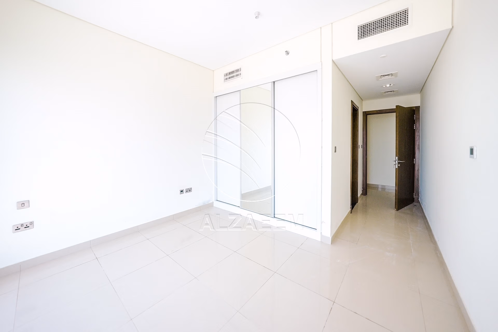 TOP FLOOR | Full Sea View | Move-in Ready