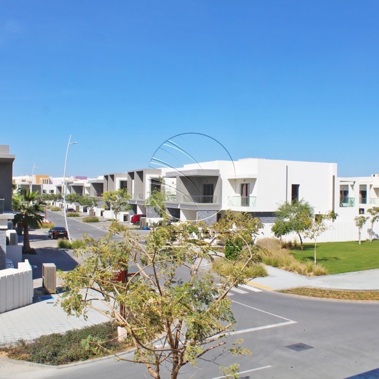 √ HOT DEAL! Type 2M | Move-in Ready | Single Row √