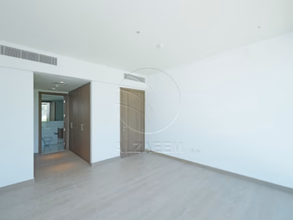 Full Golf Course 4F | Single Row | Move-in Ready