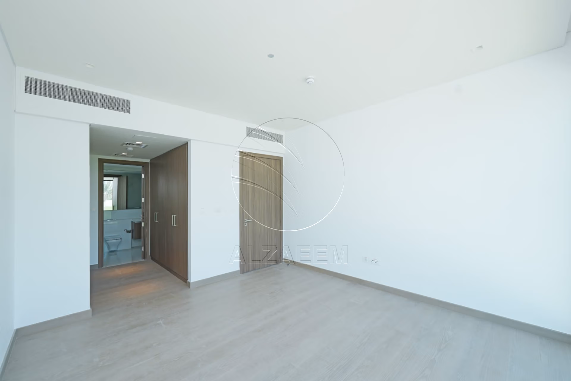 Full Golf Course 4F | Single Row | Move-in Ready
