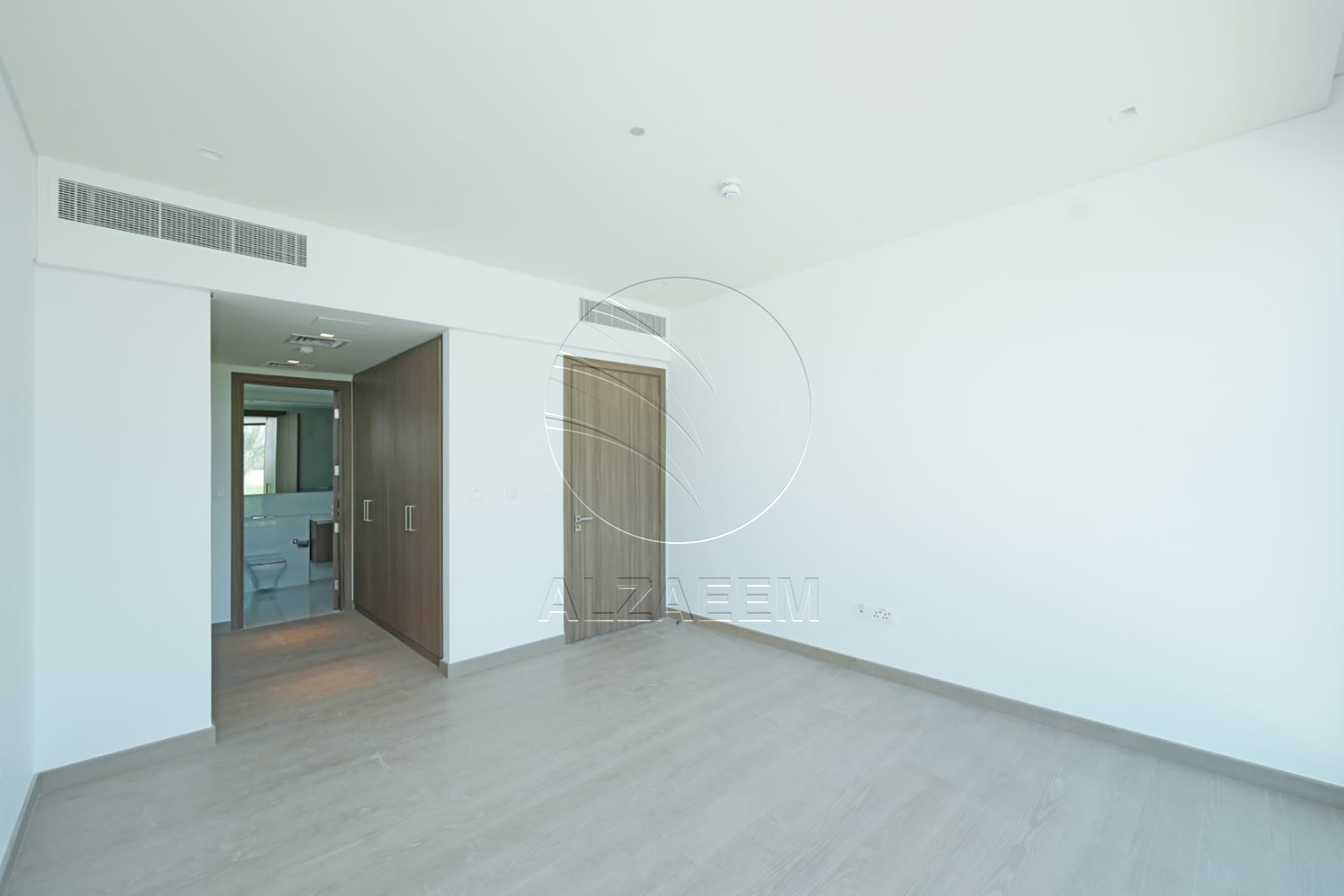 Full Golf Course 4F | Single Row | Move-in Ready