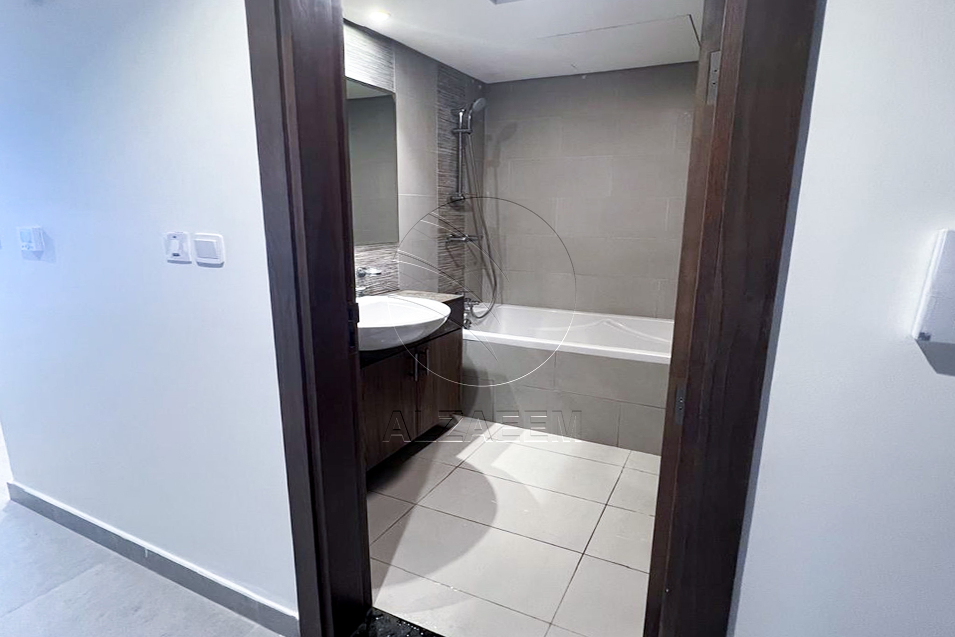 VACANT! Open View | Prime Address | High Level