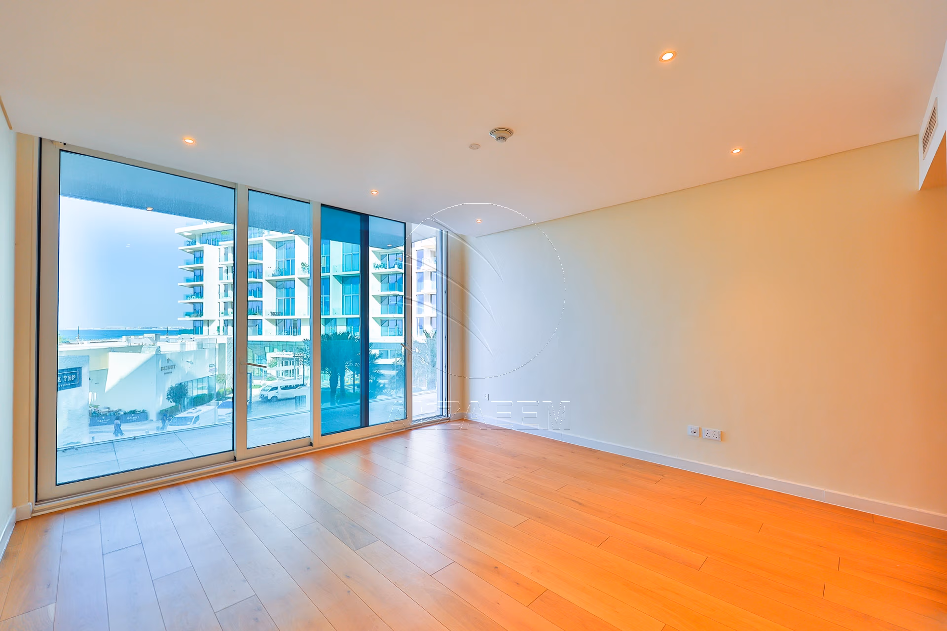 √ Sea View 2BR+M | Beach Access | Luxury Living √