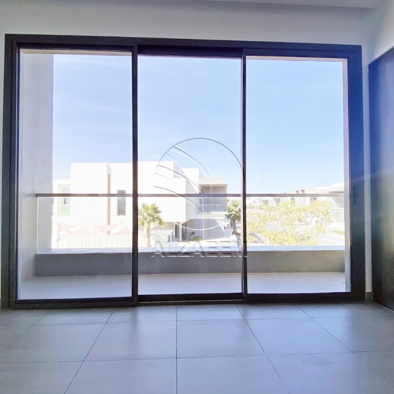 √ HOT DEAL! Type 2M | Move-in Ready | Single Row √