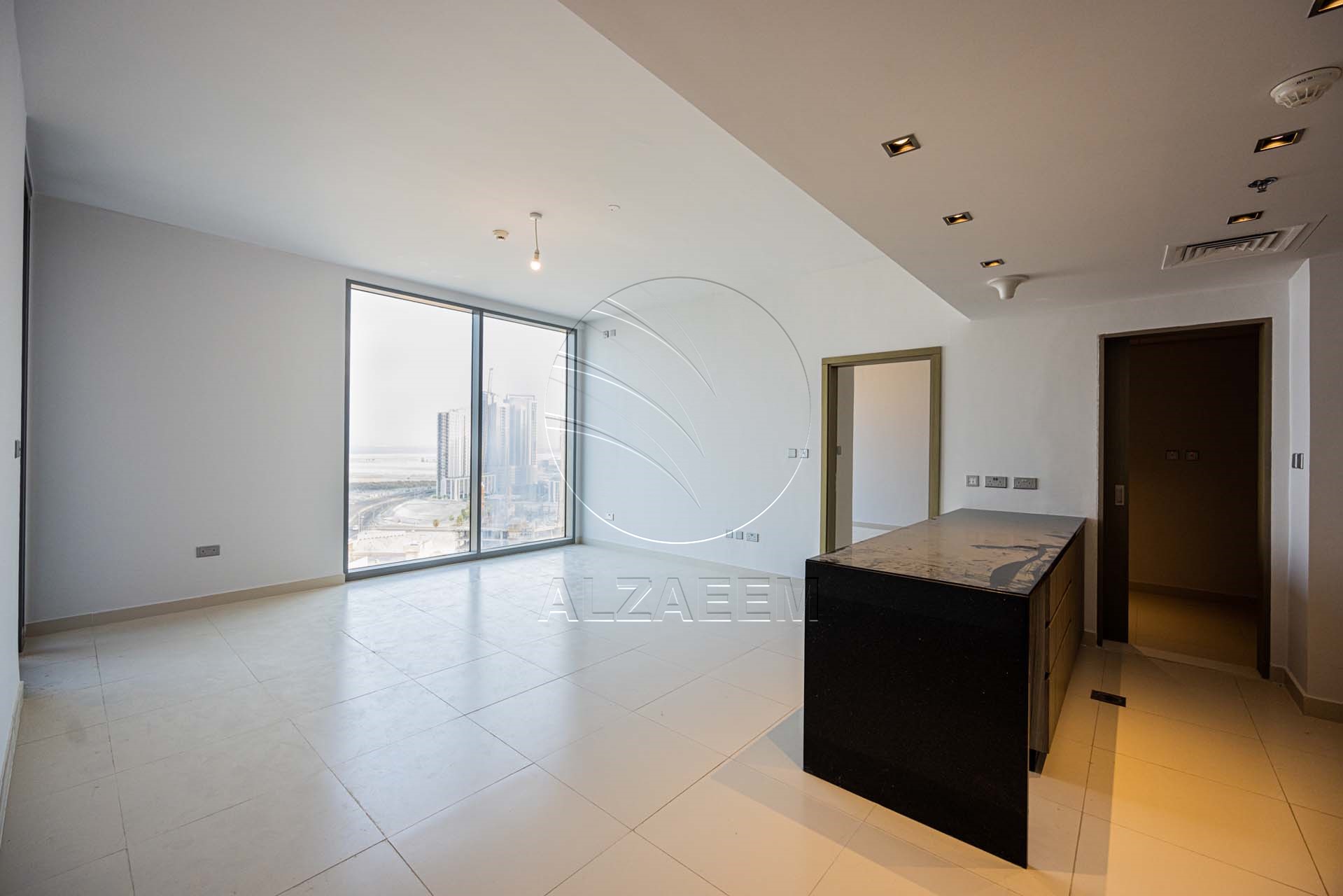 √ VACANT | Partial Sea View | Spacious Layout √