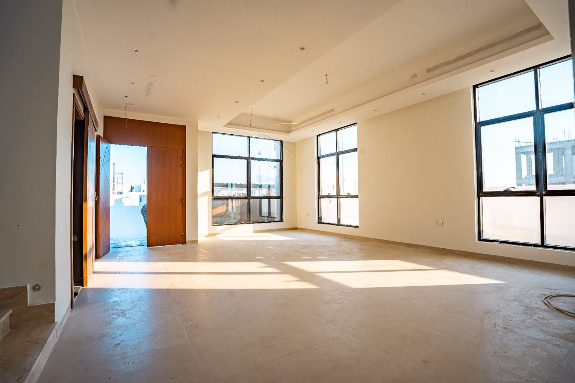 √Single Row l Landscaped l 2Y Maintenance free√