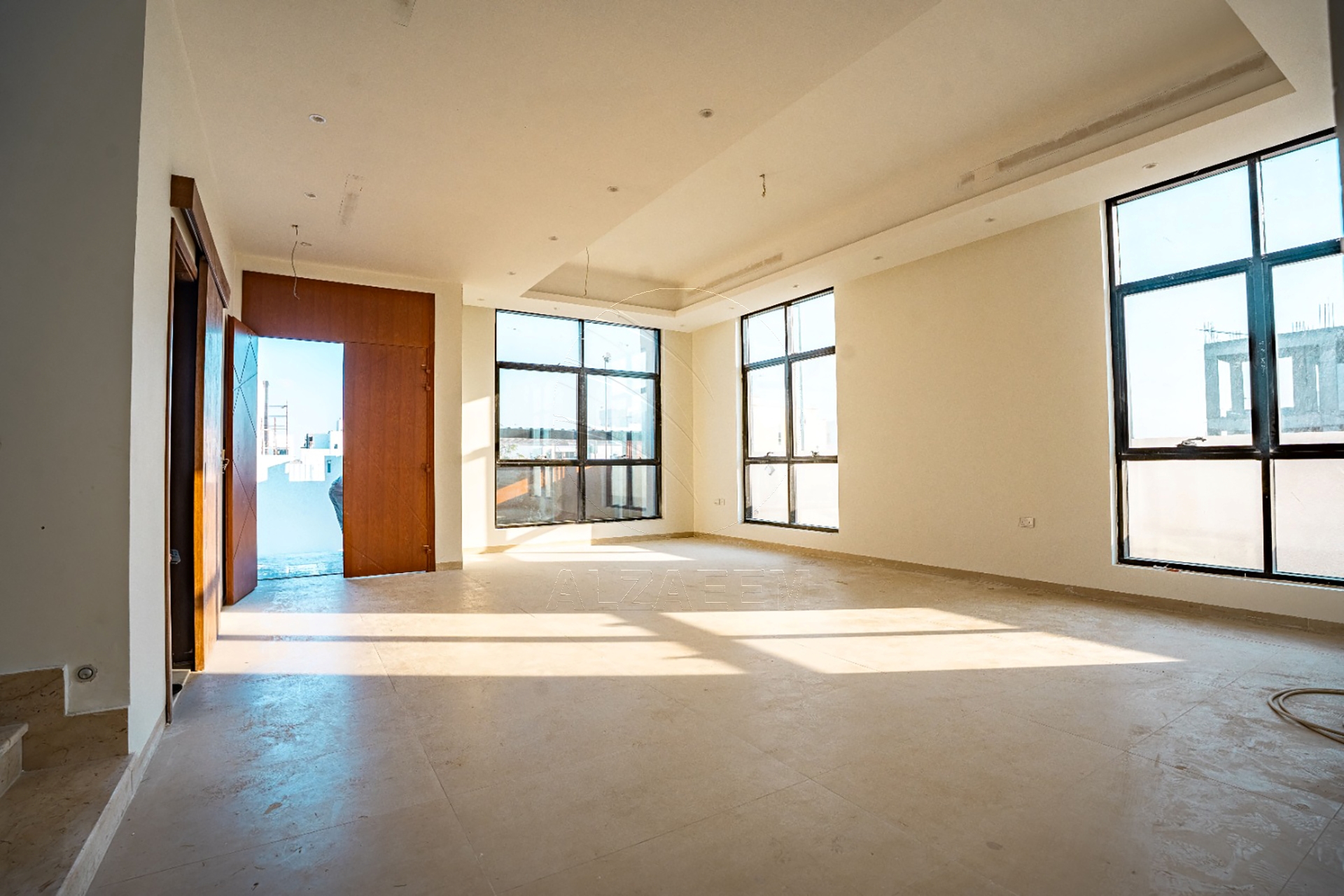 √Single Row l Landscaped l 2Y Maintenance free√