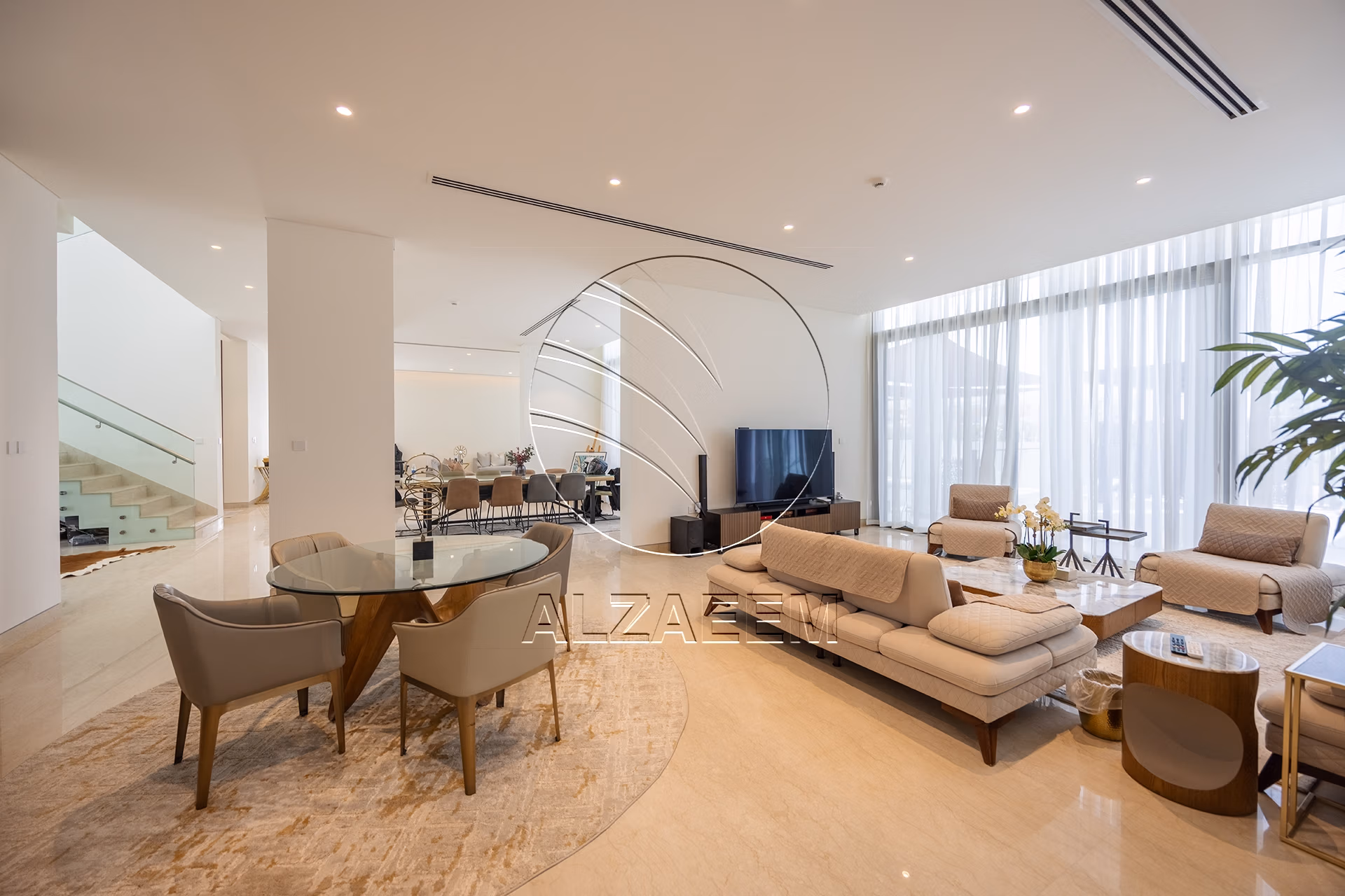 CORNER 5BR Villa with Pool | Landscaped Garden