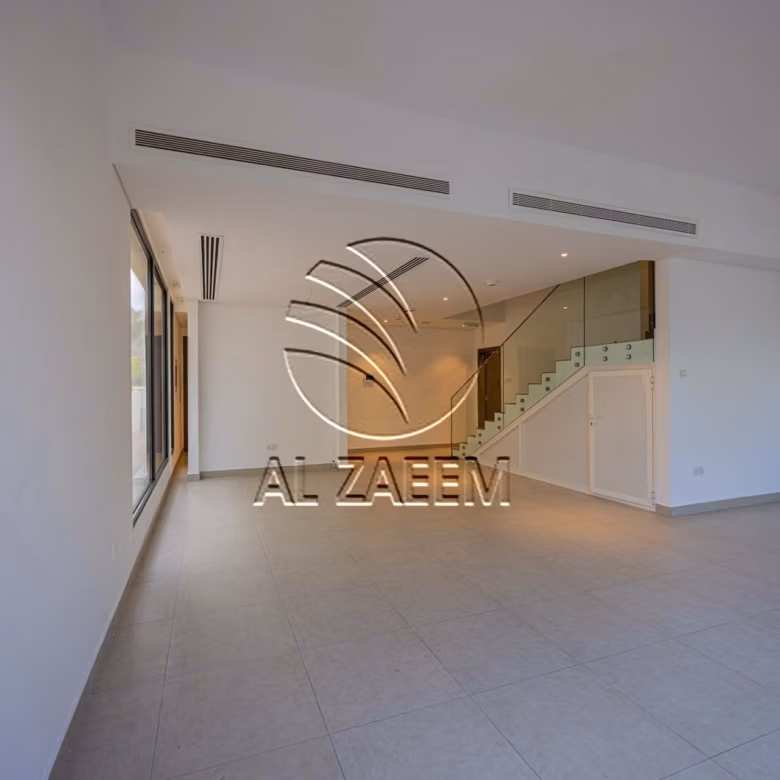 Single Row | Prime Location | VACANT!