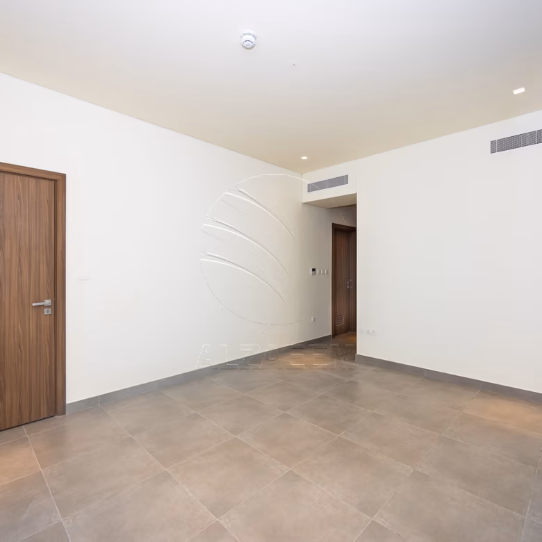 Stand Alone |Single Row -Corner | Golf Course View